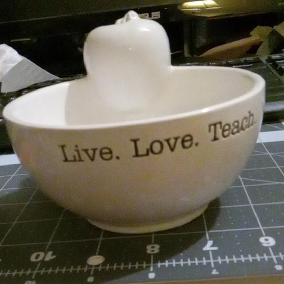 Mud Pie Other - White Ceramic Bowl with Apple